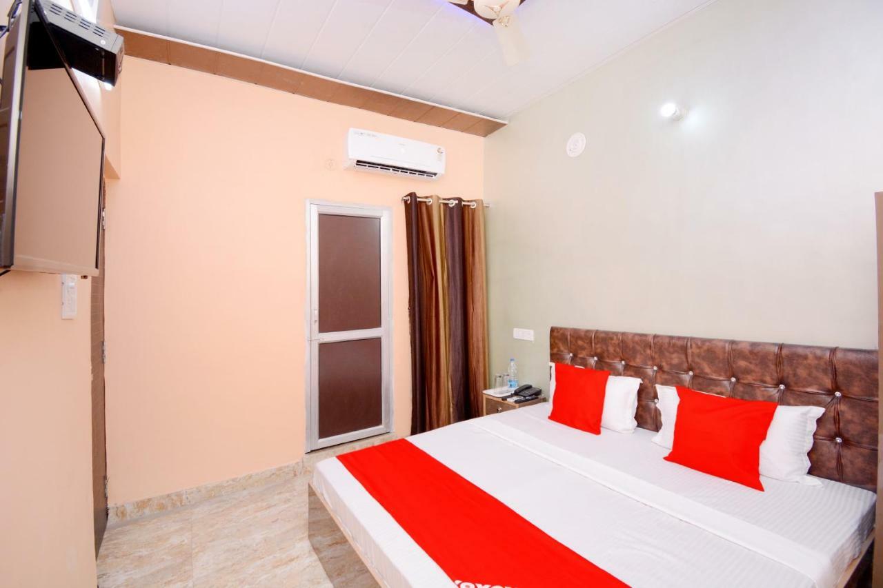 Oyo 39778 Blue Planet Hotel